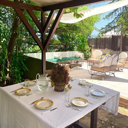 In Cefalu With Pool And Forest Retreat Castelbuono (Sicily)